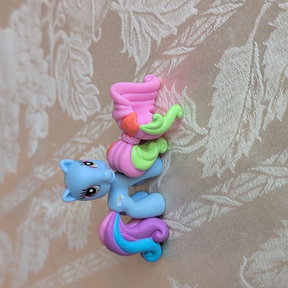 My Little Ponies, Accessories & Train. Discontinued Lot Of 28 Ponies! 2000-2010 - Picture 16 of 16